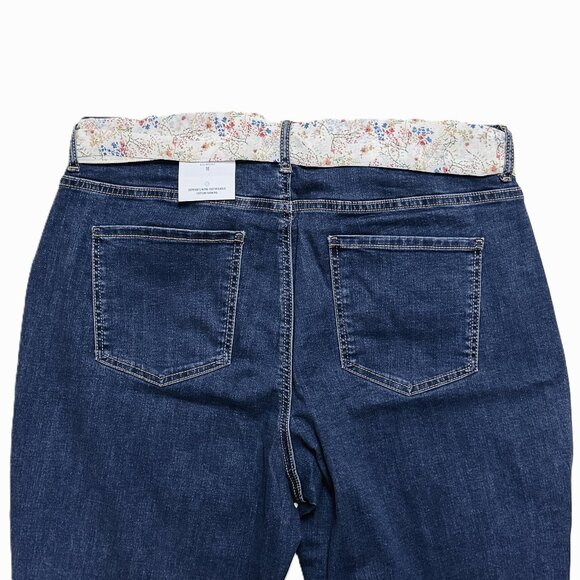 New with tags Classic Stretch denim Capri 18 Floral Belt plus size - Picture 8 of 10